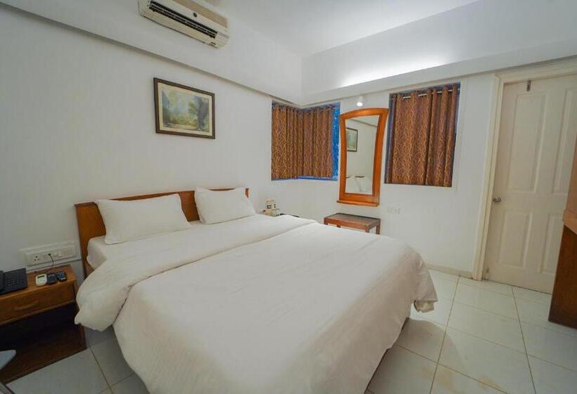 이그제큐티브 룸, The Signature Crest