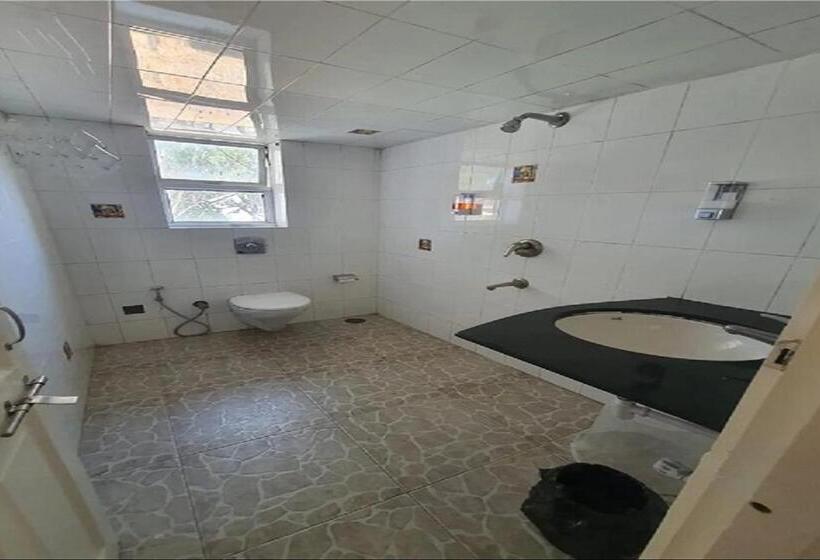 스탠다드 룸, The Signature Crest