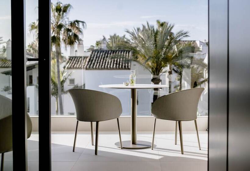 Classic studio with garden view, The Flag Hotel Marbella, Estepona - Adults Recommended
