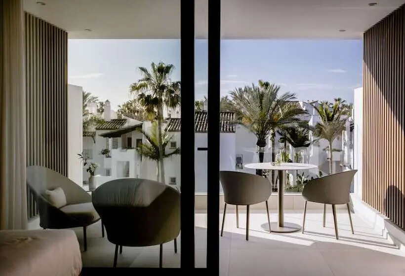 Classic studio with garden view, The Flag Hotel Marbella, Estepona - Adults Recommended