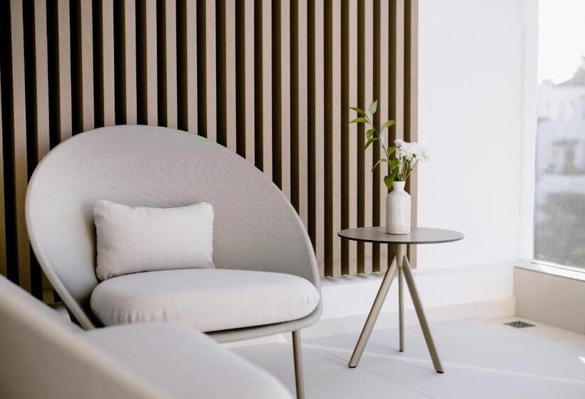 Classic studio with garden view, The Flag Hotel Marbella, Estepona - Adults Recommended