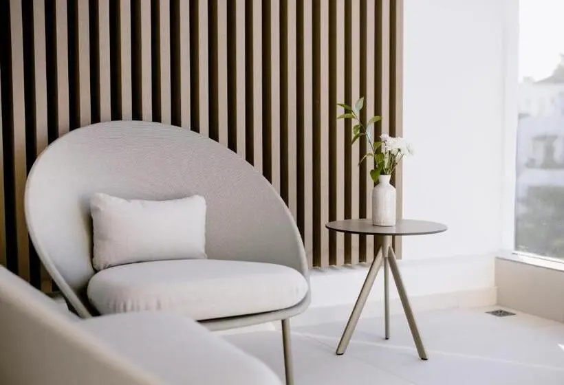 Classic studio with garden view, The Flag Hotel Marbella, Estepona - Adults Recommended