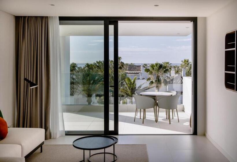 带海景的复工套房, The Flag Hotel Marbella, Estepona - Adults Recommended