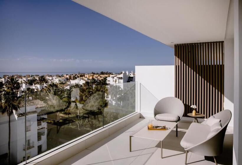 带海景的复工套房, The Flag Hotel Marbella, Estepona - Adults Recommended