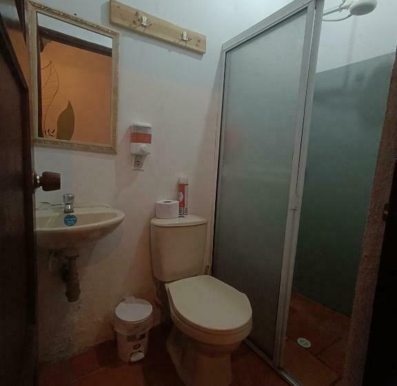 חדר סטנדרט, The Best Adventure Hostel