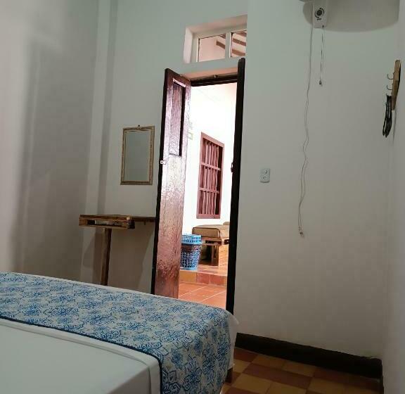 חדר סטנדרט חדר אמבטיה משותף, The Best Adventure Hostel