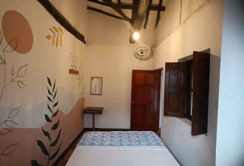 חדר סטנדרט חדר אמבטיה משותף, The Best Adventure Hostel