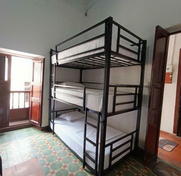 חדר משפחתי חדר אמבטיה משותף, The Best Adventure Hostel