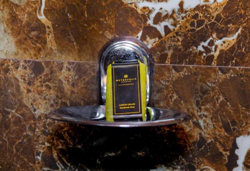 סוויטה, Metropolis Business