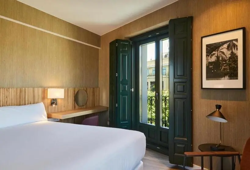 سوییت, Latroupe Prado Hostel