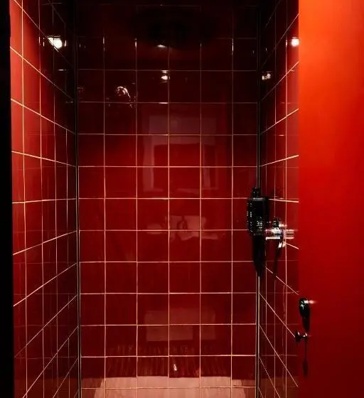 اتاق لوکس سه تخته, Latroupe Prado Hostel