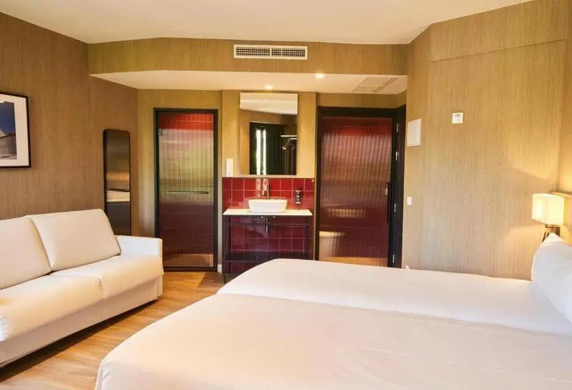 اتاق استاندارد با بالکن, Latroupe Prado Hostel
