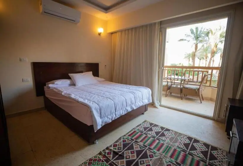 استودیو استاندارد با چشمانداز استخر, Palma Resort Hurghda