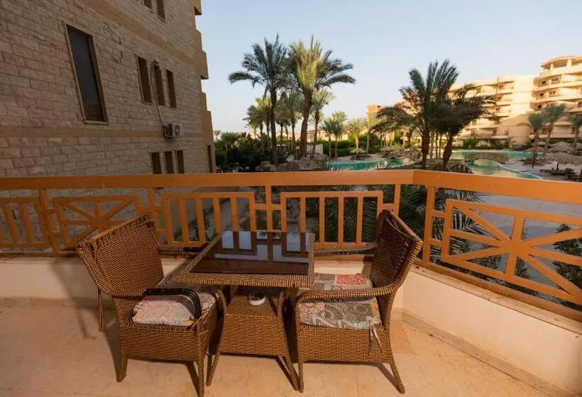 استودیو استاندارد با چشمانداز استخر, Palma Resort Hurghda