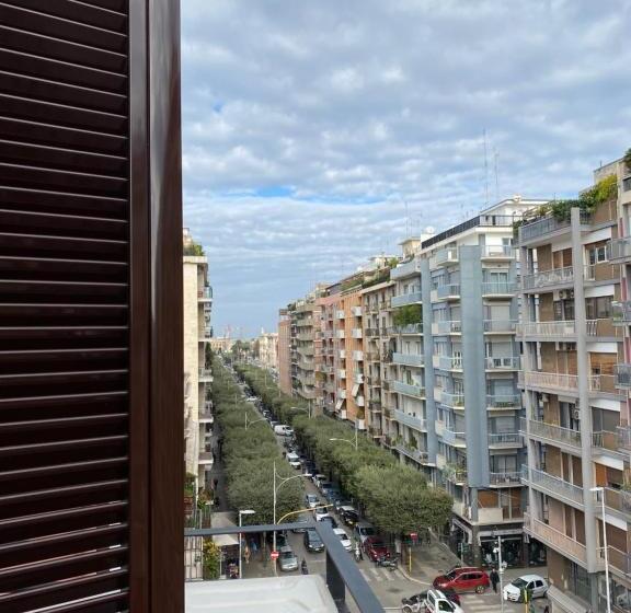 اتاق استاندارد با سرویس بهداشتی مشترک, Cavour 221   Central Station