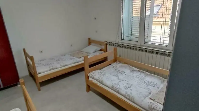 تختخواب در اتاق مشترک, River Hostel Belgrade