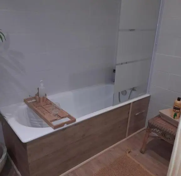 Standard-huone, Chambre Du Jura