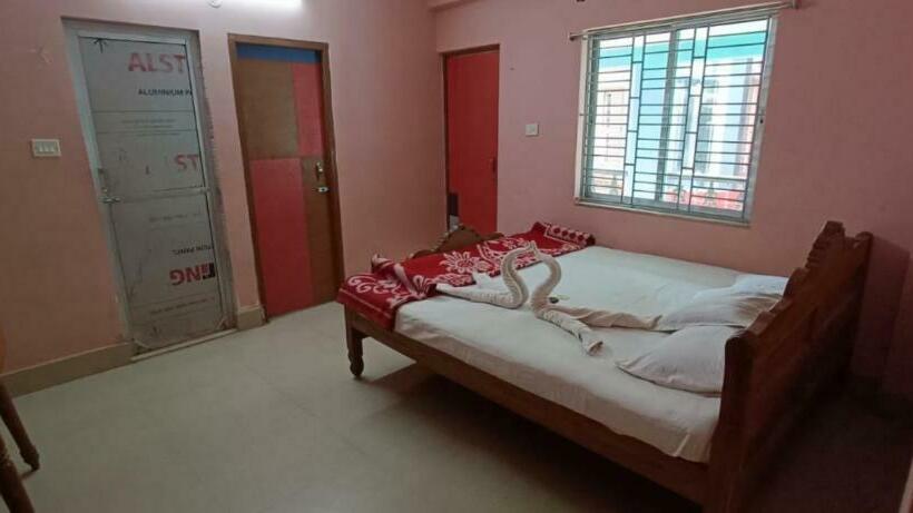 Номер Deluxe, Goroomgo Chemistrica Digha