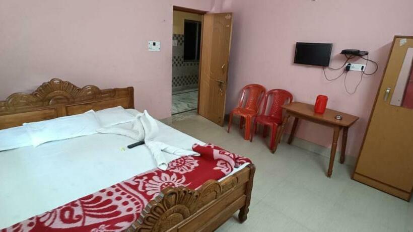 Номер Deluxe, Goroomgo Chemistrica Digha