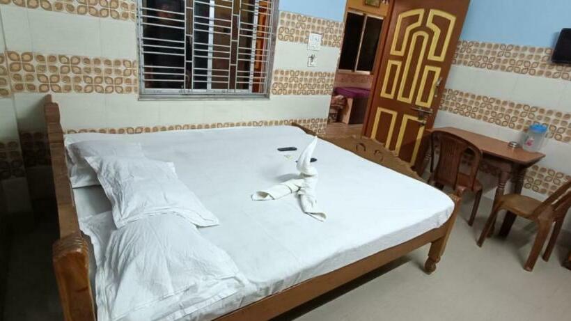 Номер Deluxe, Goroomgo Chemistrica Digha