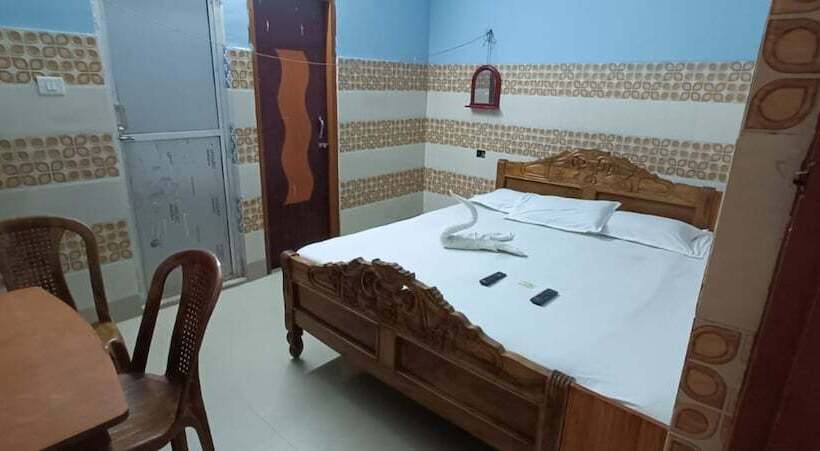 Номер Deluxe, Goroomgo Chemistrica Digha