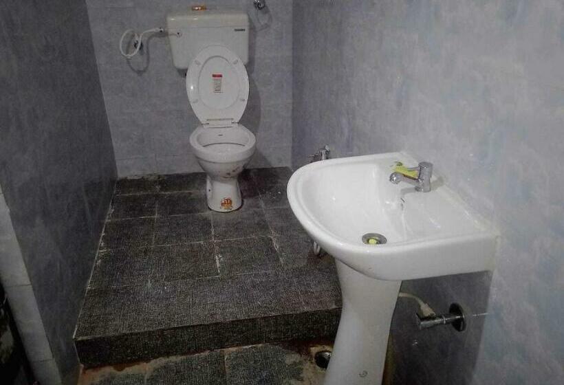 חדר קלאסי לשלושה, Oyo 70405  K