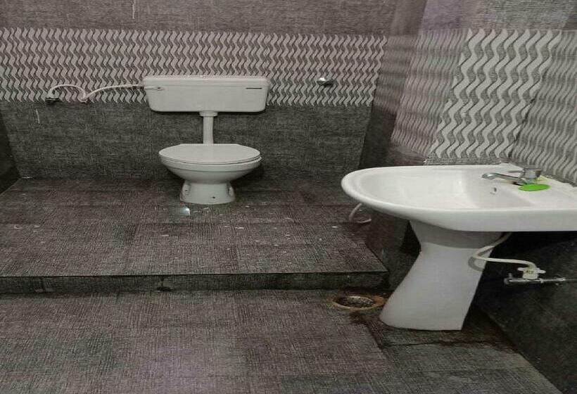 חדר קלאסי לשלושה, Oyo 70405  K