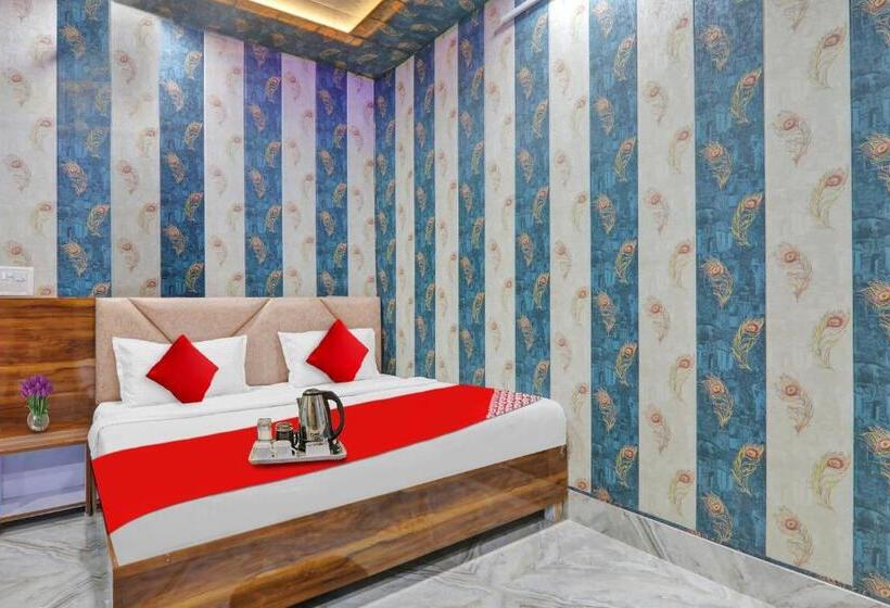 חדר קלאסי לשלושה, Oyo Flagship 70374  C R K Inn