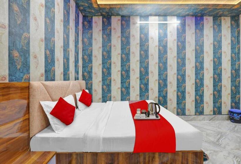 חדר קלאסי לשלושה, Oyo Flagship 70374  C R K Inn