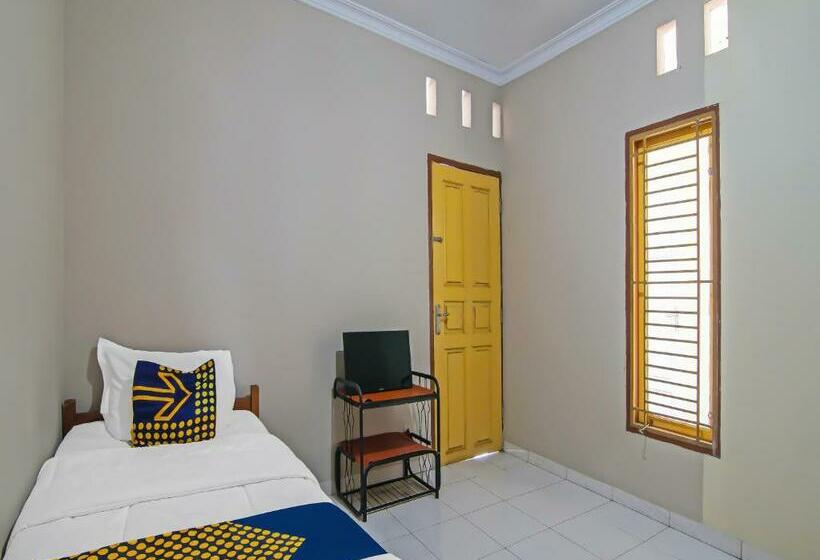 חדר יחיד בסיסי, Spot On 91958 Flamboyan 25 Homestay Syariah