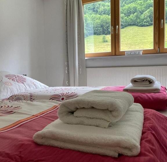 جناح جونيور, Haus St. Martin