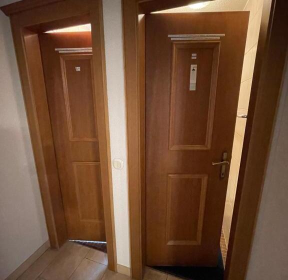 غرفة قياسية مزوَّدة بشُرفة, Haus St. Martin