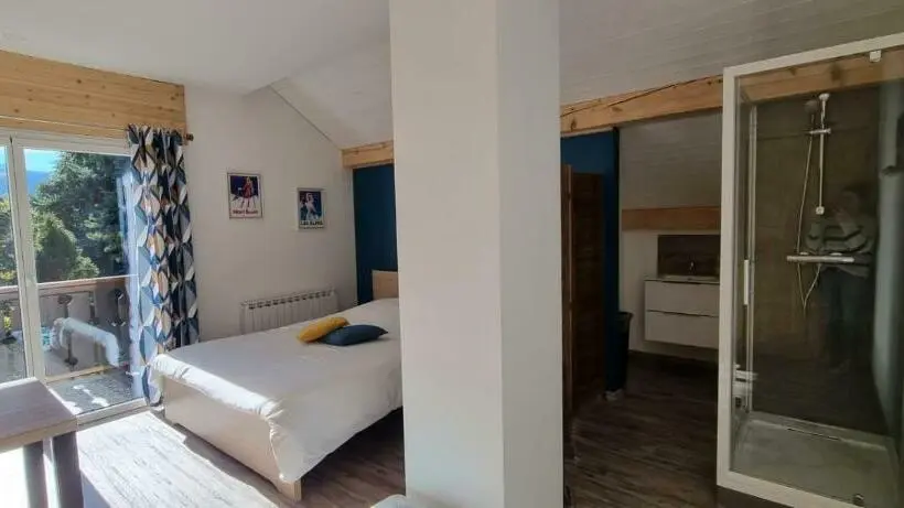 Standard-huone Vuoristonäkymä, Mont Bivouac, Chambre,entrée Et Sdb Privée,balcon Vue Mtblanc