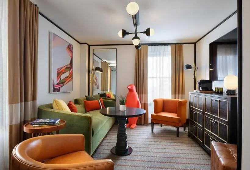 Deluxe Suite King Bed, 21c Museum Hotel St Louis