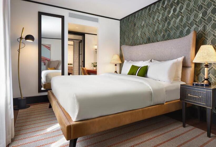 Люкс Deluxe Кровать Кинг, 21c Museum Hotel St Louis