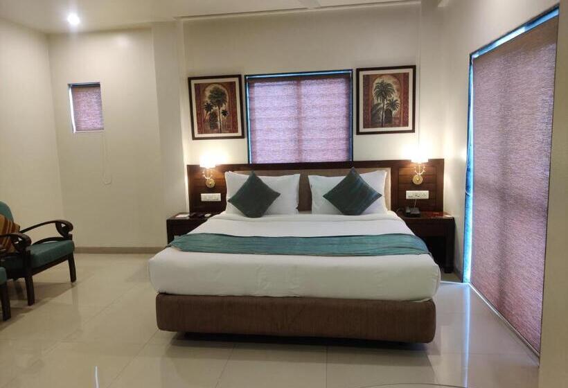 סוויטה עם מרפסת, Masara Biznotel