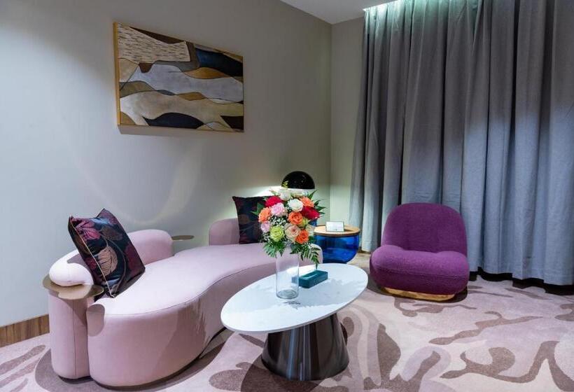 סוויטה אקזקיוטיב, فندق رالين 2