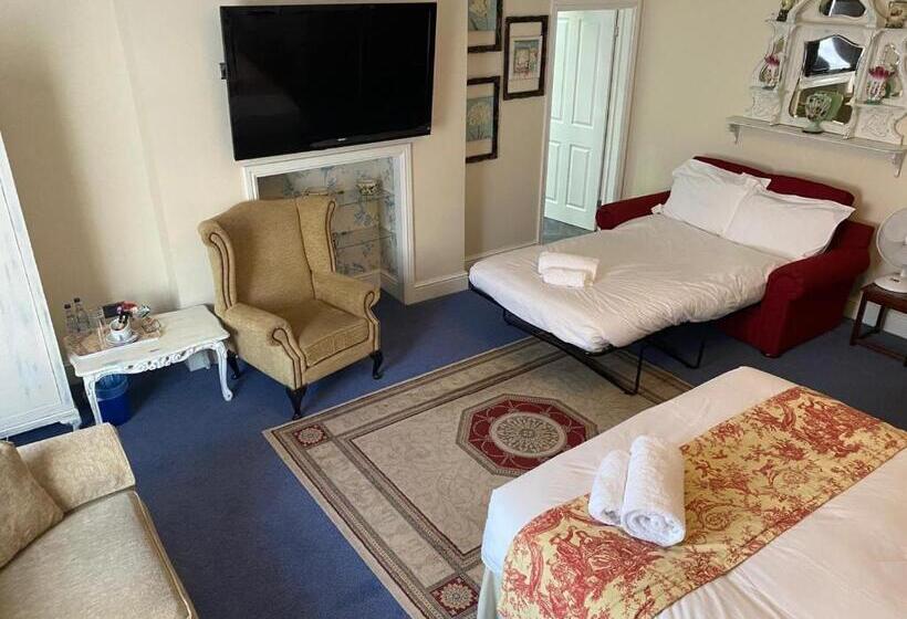 4인용 스탠다드 룸, The Calder House