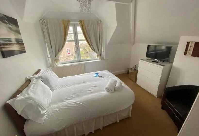 Standard-huone, The Calder House
