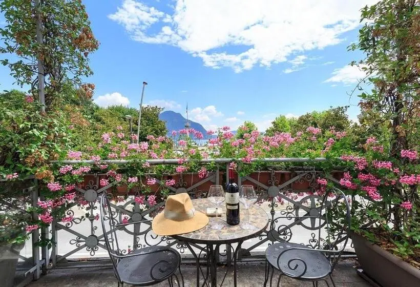 Suite with lake view, Casa Alle Colonne By Hotel Ancora