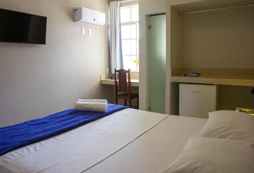 スタンダードスタジオ, Europa Hotel Brasília