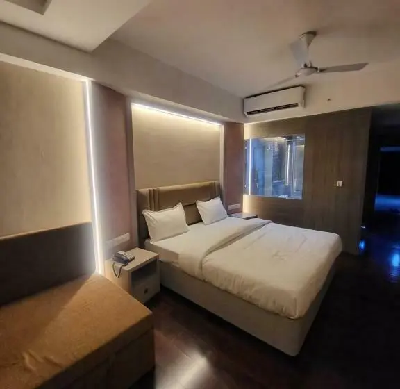 デラックスファミリールーム, Ratnapriya Hotel And Resort