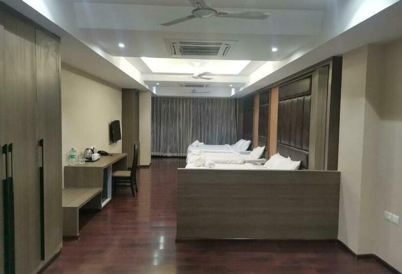 غرفة ديلوكس عائلية, Ratnapriya Hotel And Resort