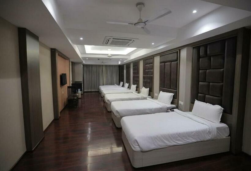 غرفة ديلوكس عائلية, Ratnapriya Hotel And Resort