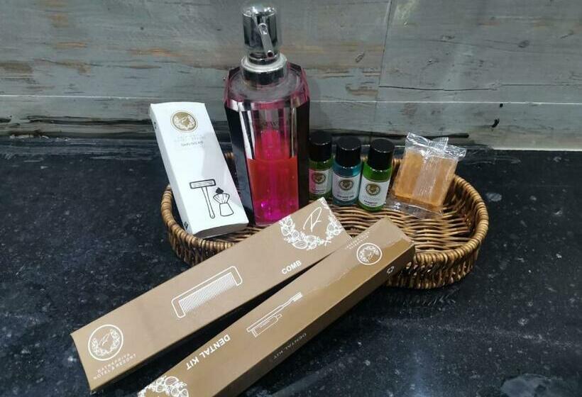 جناح مزوَّد بشرفة, Ratnapriya Hotel And Resort