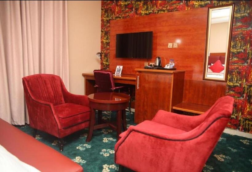 سوییت سوپریور, Villa Hilton Hotels