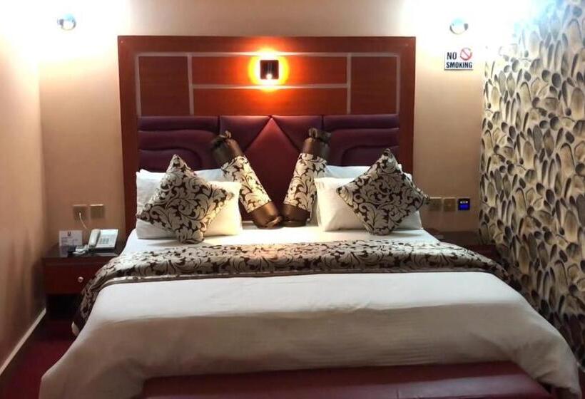 آپارتمان 3 خوابه, Villa Hilton Hotels