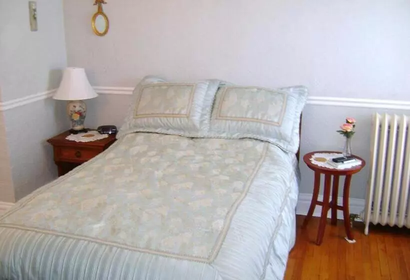 デラックスルーム, Four Creeks Bed&breakfast