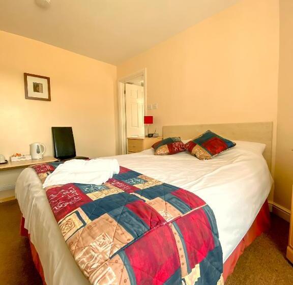 חדר סטנדרט, Hawk House