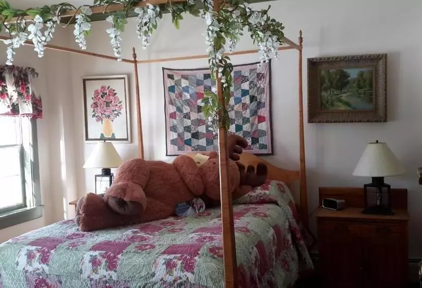スイート, Inn At Buck Hollow Farm
